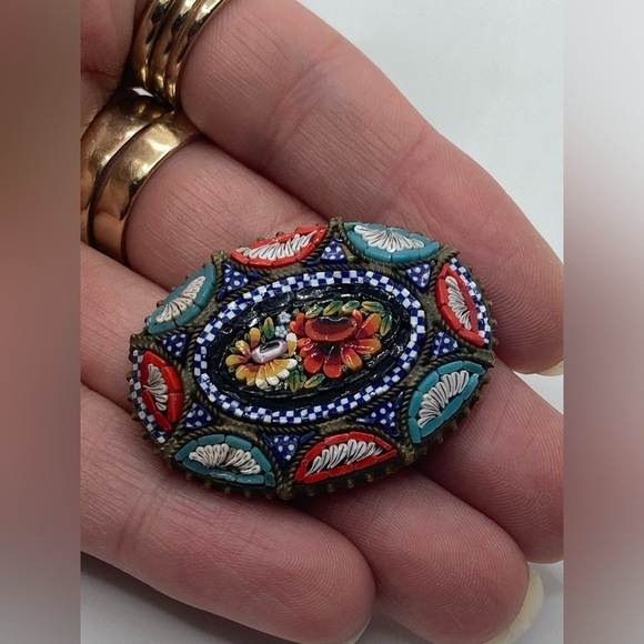 VTG Italian Micro Mosaic Glass Floral Flower C Clasp Brooch 1.5” - Picture 7 of 8